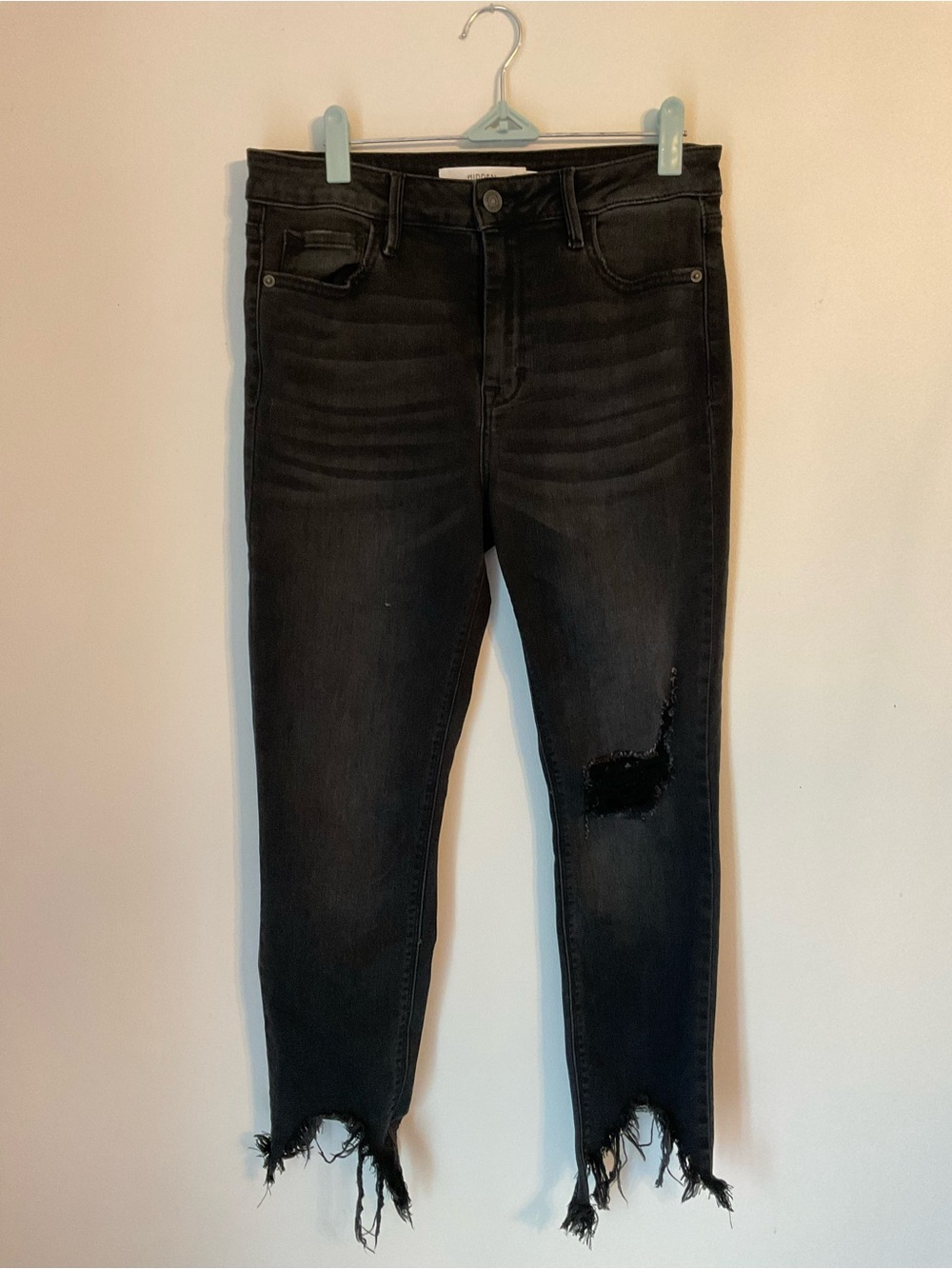Black Distressed Women's Skinny Jeans